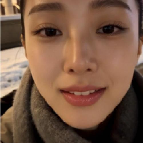 There’s a bit of truth hidden in “it’s cold.”🤔   ascendia_creates  · 1일 전 There’s a bit of truth hidden in “it’s cold.”🤔